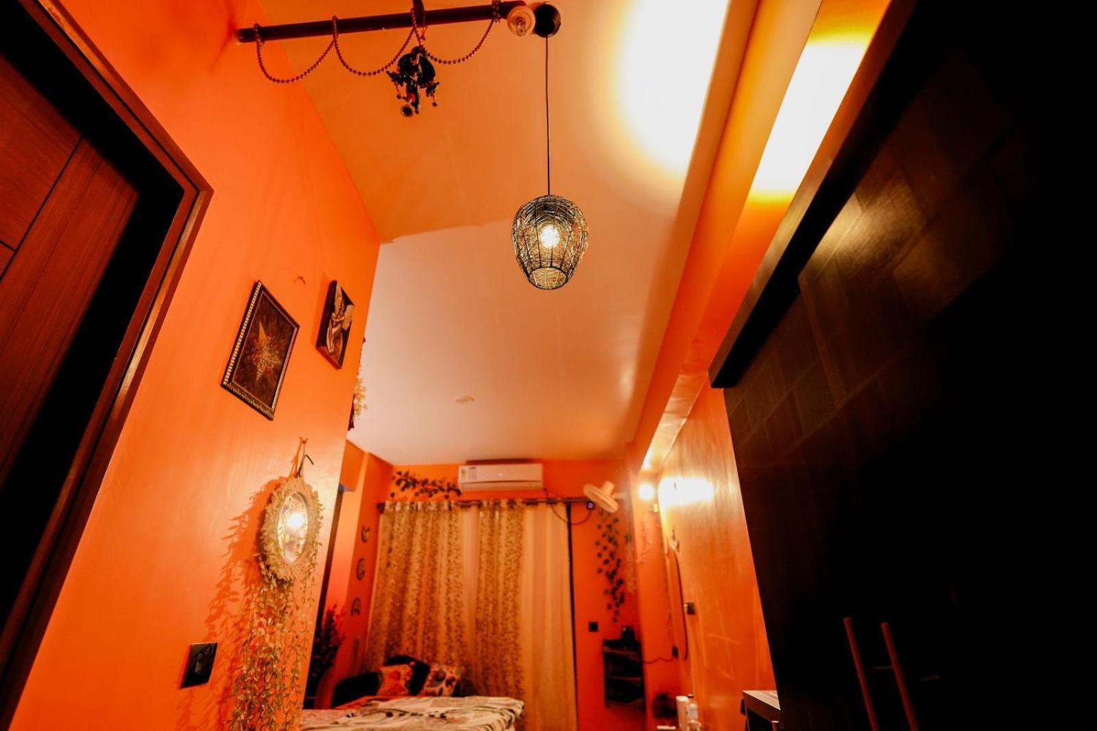 Minxnest With Projector Apartment Lucknow