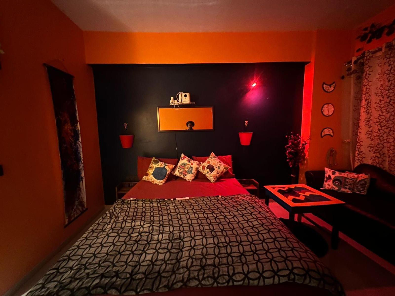 Minxnest With Projector Apartment *